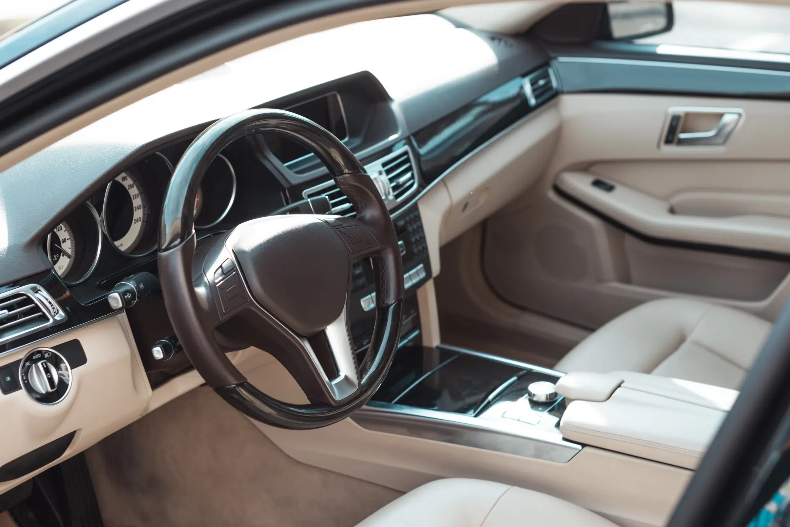 Chauffeur Privé Cannes - Fares Driver