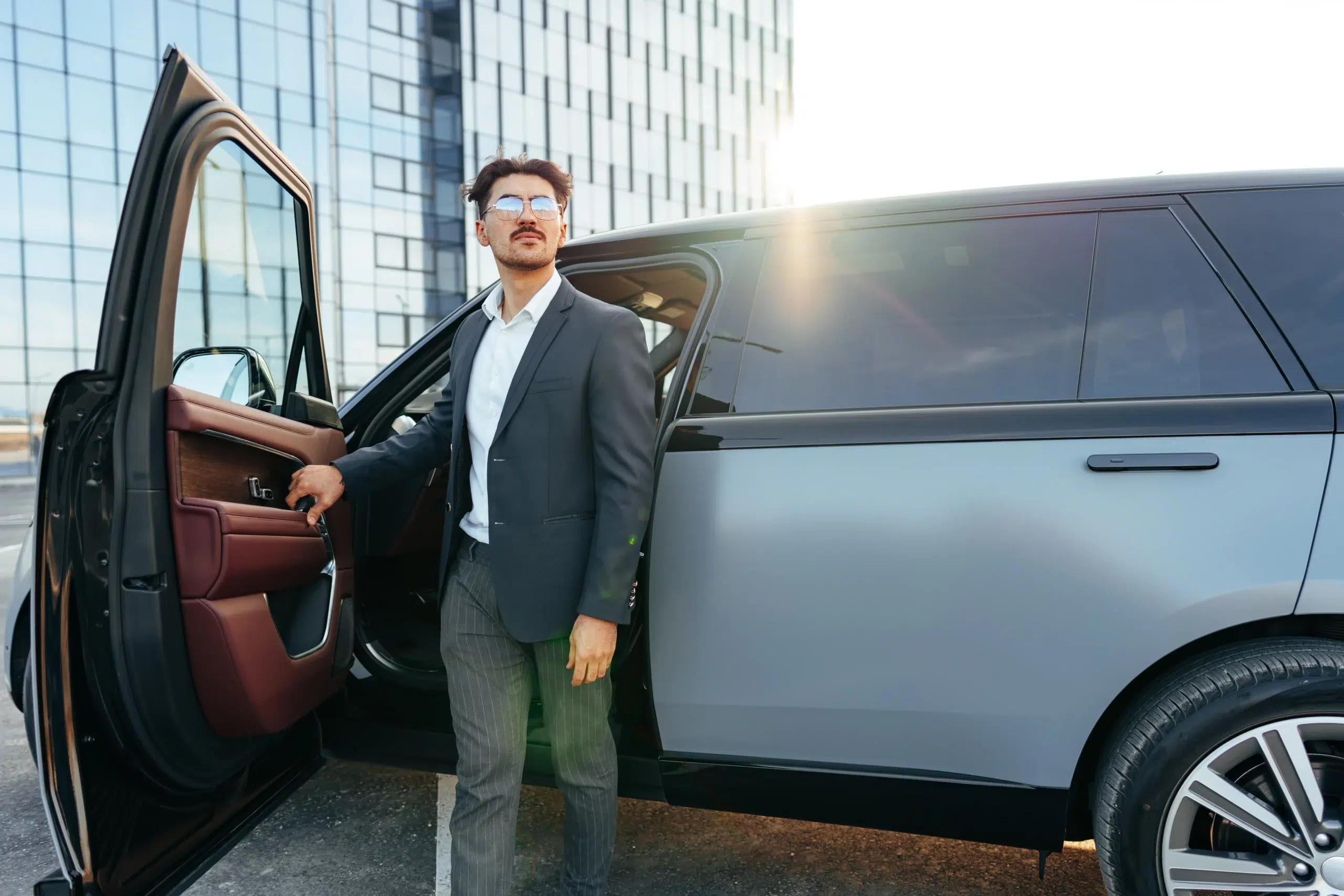 Chauffeur Service Cannes avec Fares Driver
